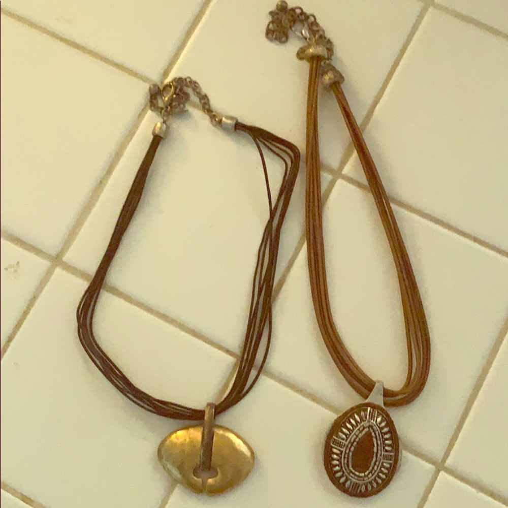 ❤️2/$12Two classic Leather Statement necklaces